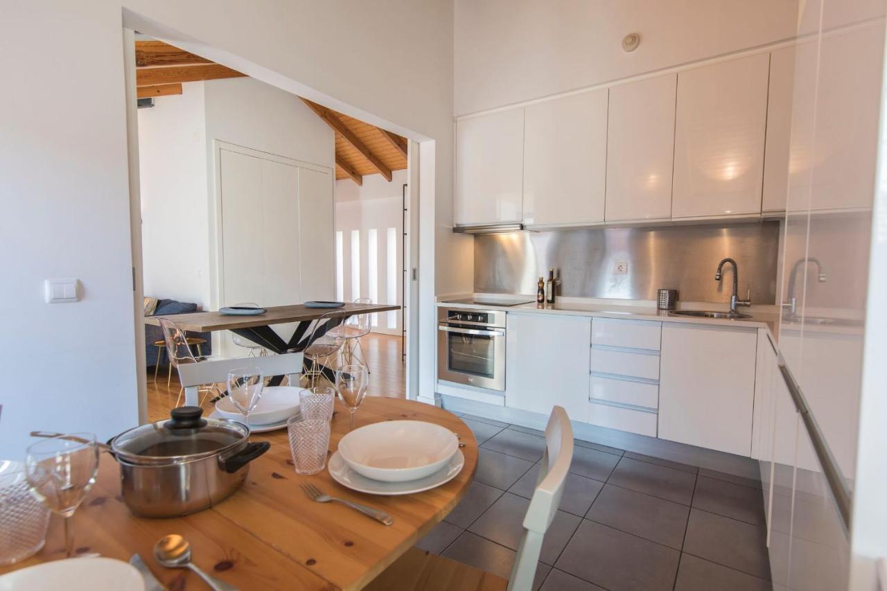 Bairro Alto Stunning Flat With Balcony By Lovelystay Lisboa Exteriör bild